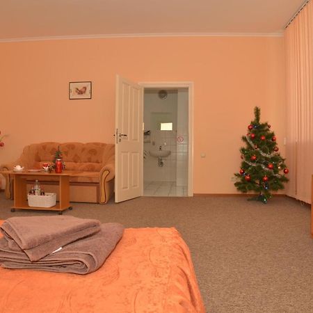 Отель "Экспресс" Jitomir Exterior foto